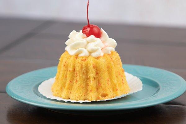 Cherry Chip Bundt Cake (Tall Size)