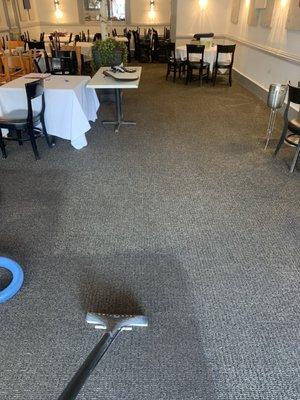 Cleaning a restaurant dining room carpet making it look like new again