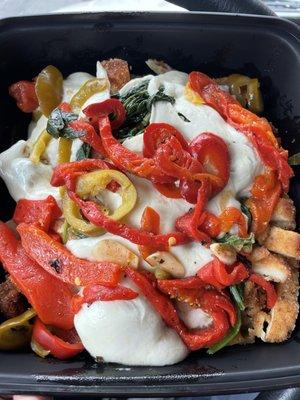 Chicken Cutlet w/ spinach , peppers & mozzarella