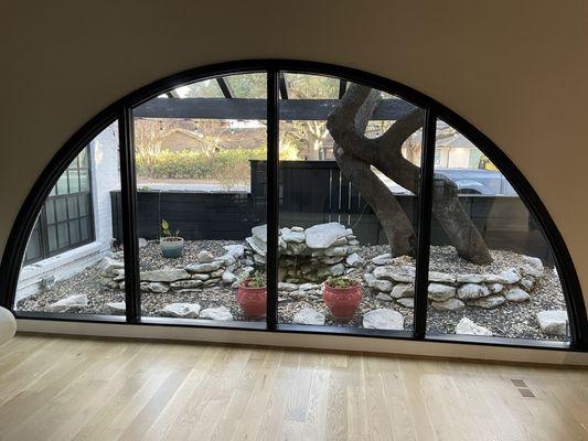 Arch window with new glass