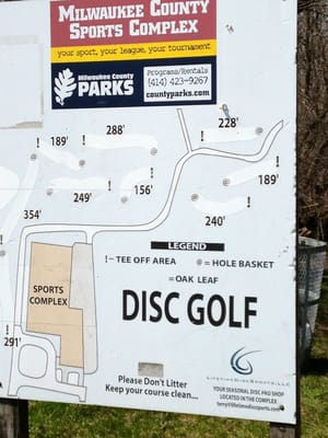 Nice disc golf course that starts at the Mikea