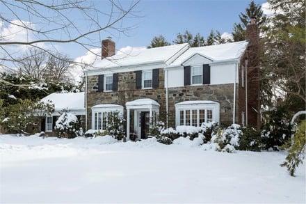 Douglas Elliman Real Estate - Manhasset