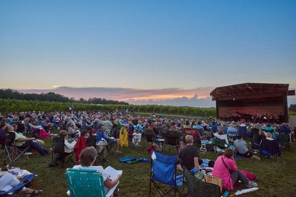 Bring your own chair seating and picnics welcomed! No outside alcohol, wine available at vineyards