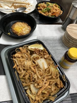 Pad Thai and chicken and vegetables