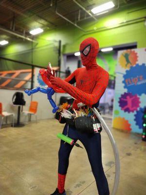 Spiderman twisting a Balloon Figure