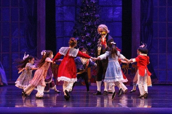 Drosselmeyer and Party Dancers Nutcracker 2021