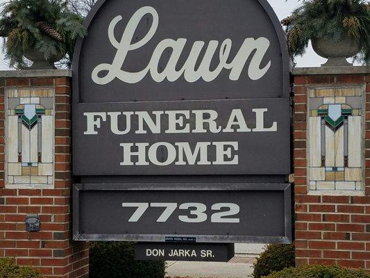 Lawn Funeral Home