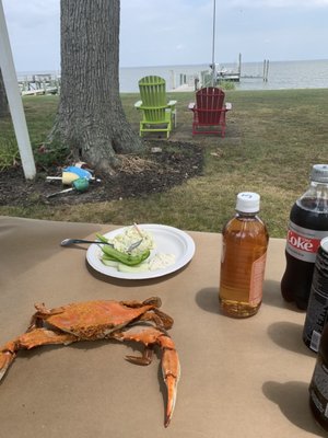 Bayside ambiance for crab feast