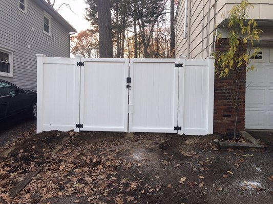 Double Gate 6' PVC in Hopatcong, NJ!