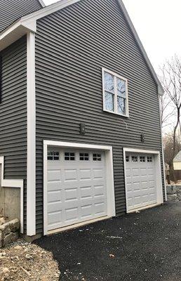 NEW GARAGE DOORS ON NEW CONSTRUCTION IN PLAINVILLE