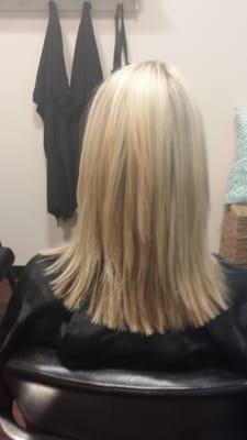 Beautiful natural blondes, that shine with KEUNE SO PURE haircolor