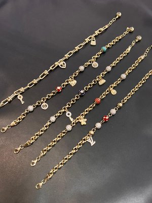 Hermosas pulseras oro   14 kt con súper descuento. Elije la Que te agrade también. Ofrecemos  opción de pagos.