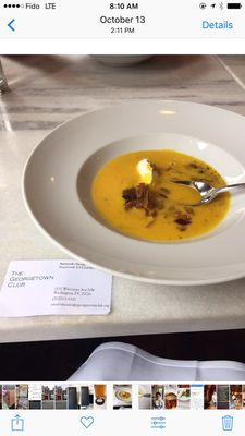 The best squash soup I ever tested in my life ! Right texture, blend and that smooth squashy taste )