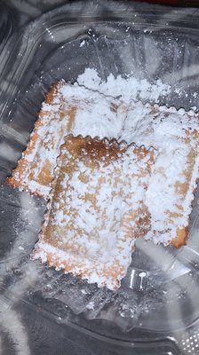 3 Deep Fried Cannoli Ravioli SOOO GOOD!!