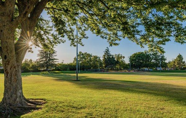 Lincoln Village Community Park & Pool