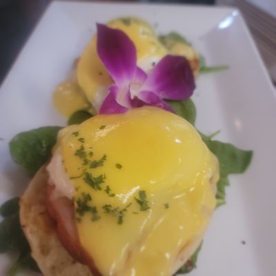 Eggs Benedict