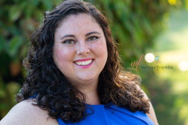 Outdoor headshots are becoming my favorite type of headshots!