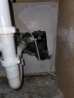 Leaky drain