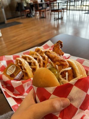 Hangry Joe's Hot Chicken - Green Brier Fairfax