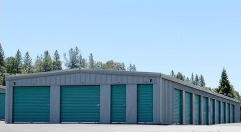 Lone Pine Storage