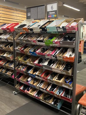 DSW Designer Shoe Warehouse