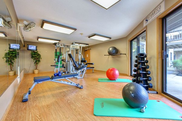 Fitness Center - Weight Room