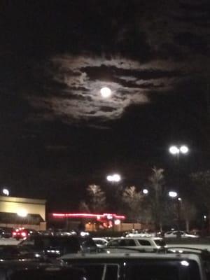 A beautifuL Moon grEEted me when exiting KohL's 2Night