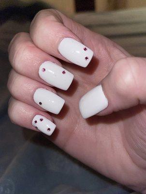 Center Nails