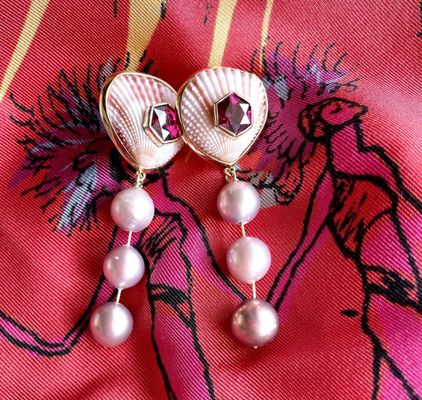 Fine Pearl, Shell and Garnet earrings in Gold