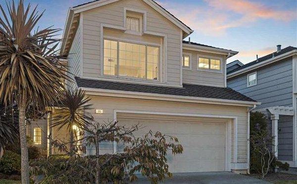 Gated Community with views in Marina Bay Richmond