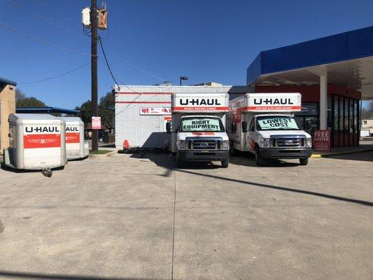 Different Types of uhaul that we are renting.