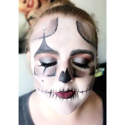 Harlequin skull clown make up