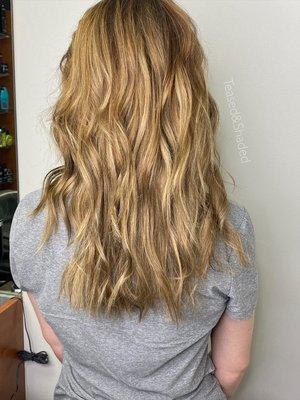 Natural looking balayage