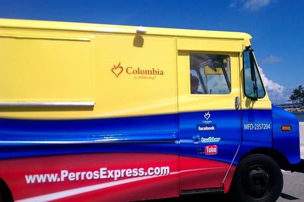 Perros Express Food Truck