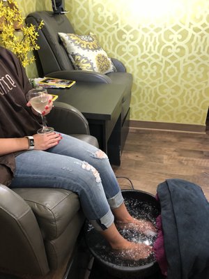 We are not only a salon we also offer facials, manicures and pedicures!