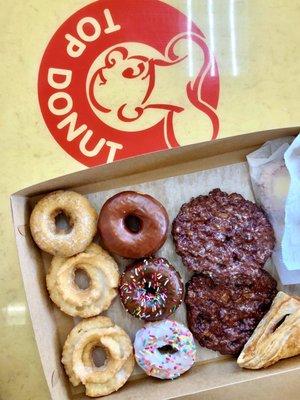 We loved all that we tried at Pop Donut! The apple fritter and old fashioned were especially tasty!