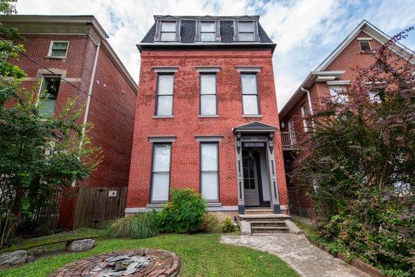 Massive 5 Bedroom Home in Historic Old Louisville