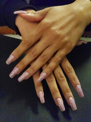 Add some soft glitter to your nails!