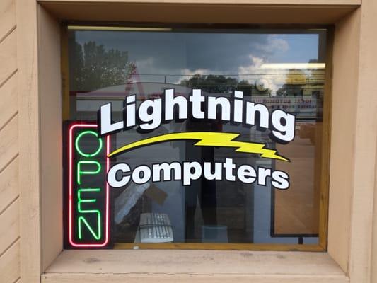 Lightning Computers