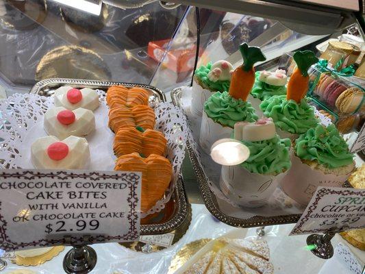 Cutest holiday themed desserts