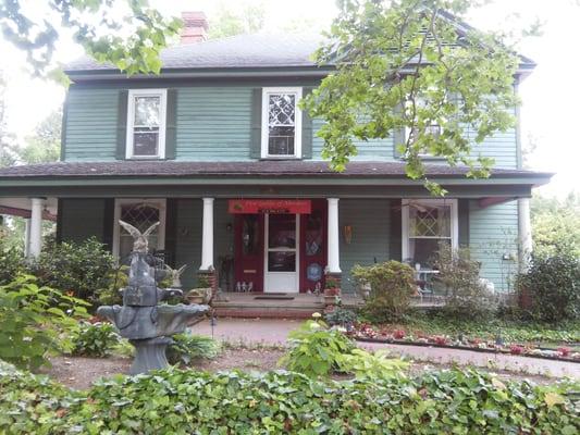 Pine Gables offers an excellent bed and breakfast experience!