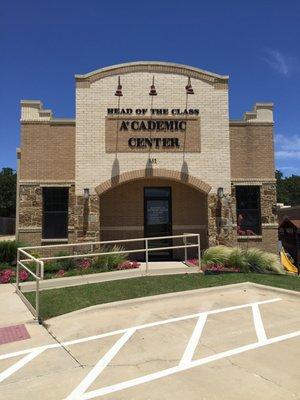 Head of the Class Academic Center is conveniently located for students from both Keller and Southlake.