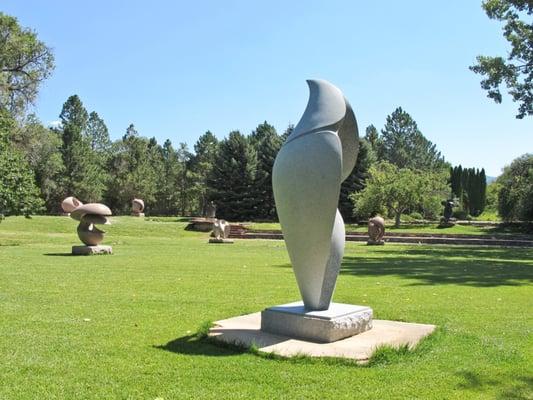 Installation of monumental granite sculpture by Khang Pham-New