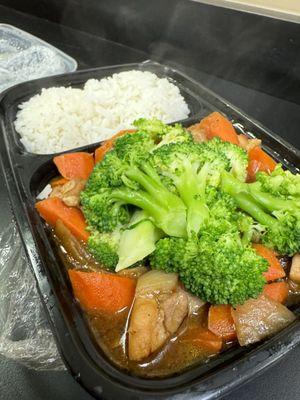 Chicken stir fry with veggies. Hot and delicious