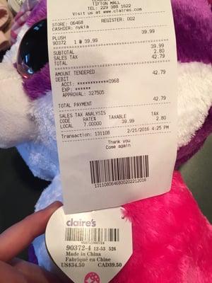 Picture of the Claires store in the Tifton Mall blatantly ripping people off with no disregard. Look at the tags price $34.50.