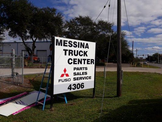 Literally drive traffic into your business with giant street signs.  #image360TampaEast