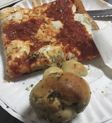 Margherita Square and 4 Garlic Knots(ate 3)  $4.25 The garlic knots are amazing!! The pizza is really good too!