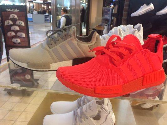 Shoe: @Adidas NMD R1, Colorway: Solar Red, Release Date: Feb 24 '17. Sold out online, limited sz still avail. in store