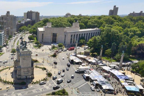 Farmer's market Grand Army Plaza