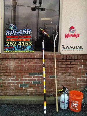 water fed window cleaning with wagtail squeegees!